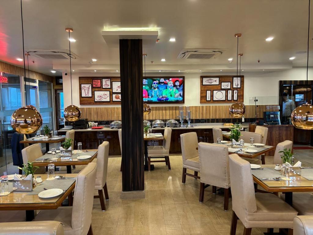Hotel Golden Orbit Asansol Экстерьер фото